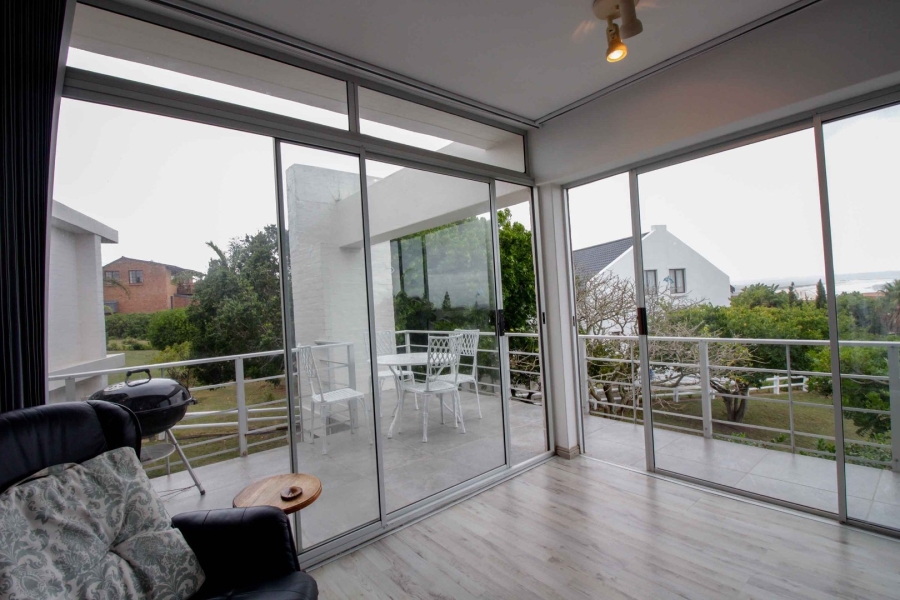 3 Bedroom Property for Sale in Wavecrest Eastern Cape